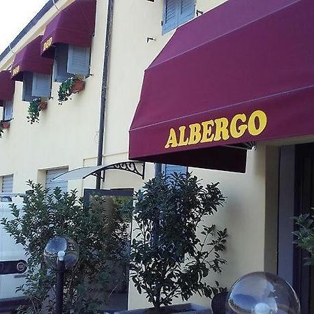 Hotel Ded 1 Checkin A Richiesta Parma Bagian luar foto
